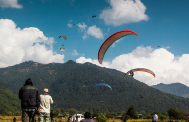 Paragliding in Bir