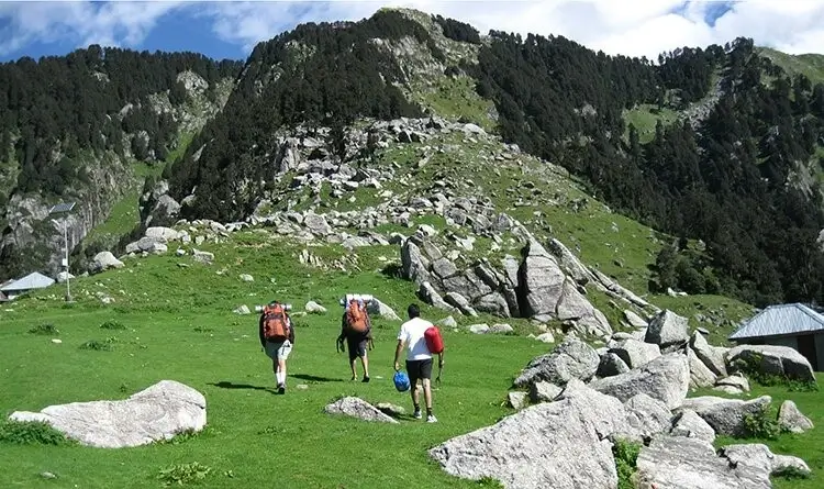 Trekking to Indrahar Pass